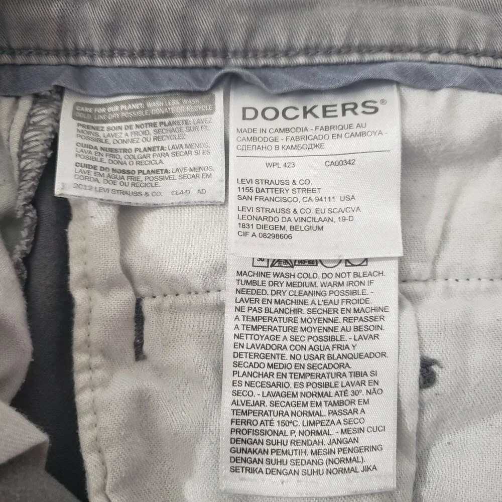 Dockers Mens Gray Straight Fit Chinos Pants 34 x 34 Flat Front Staple Minimalist